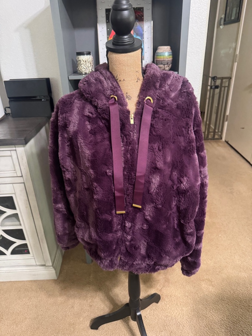 Express Plush Faux Fur Hooded Jacket in Plum size M